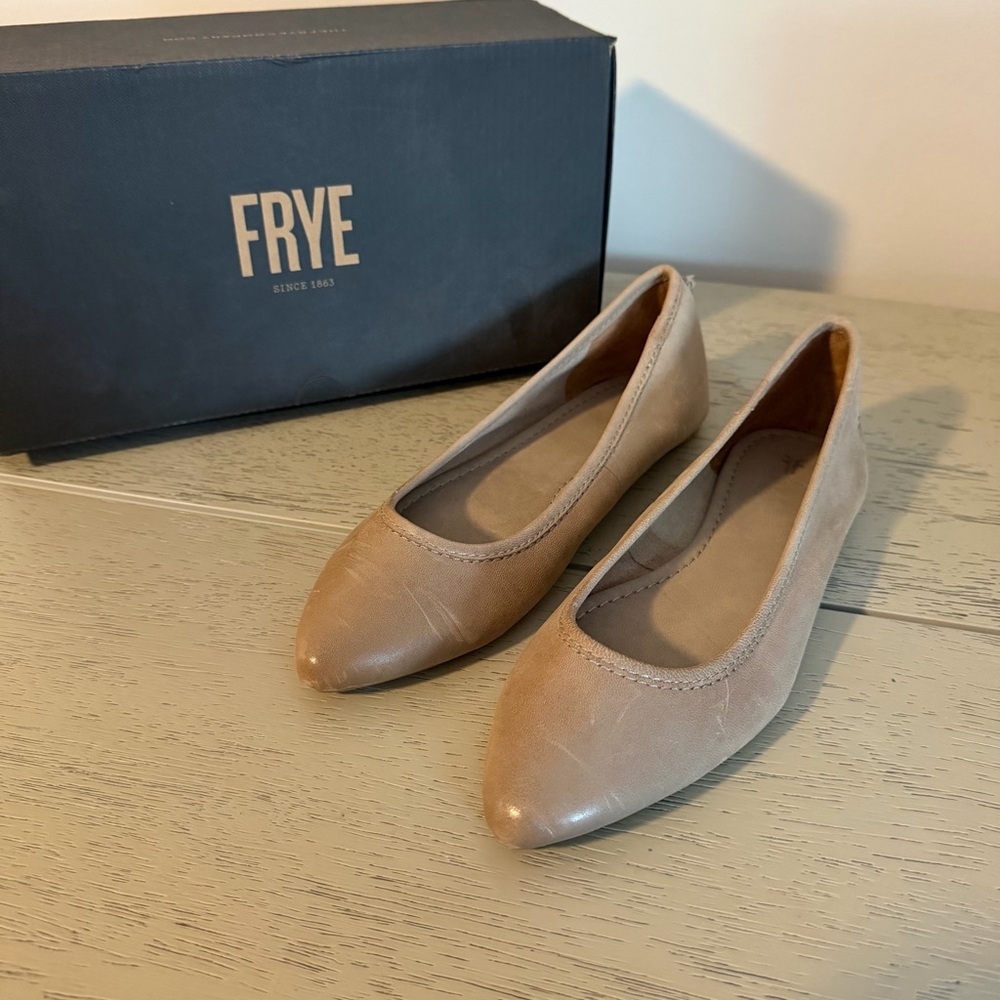 $148 NIB Frye 6.5 Ash Gray Regina Italian Leather Flats Round Toe Padded Insoles